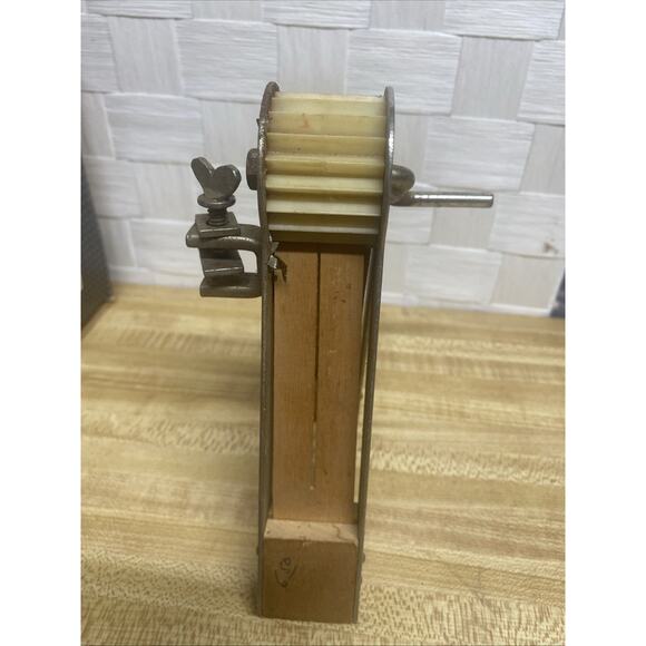 Vintage 70s Ludwig LE75 Ratchet - Picture 2 of 10